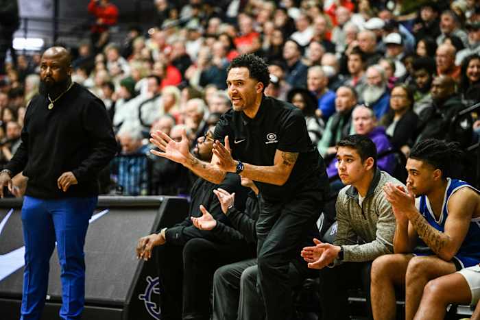 Lincoln Gresham 6A Oregon boys basketball quarterfinal Naji Saker -75